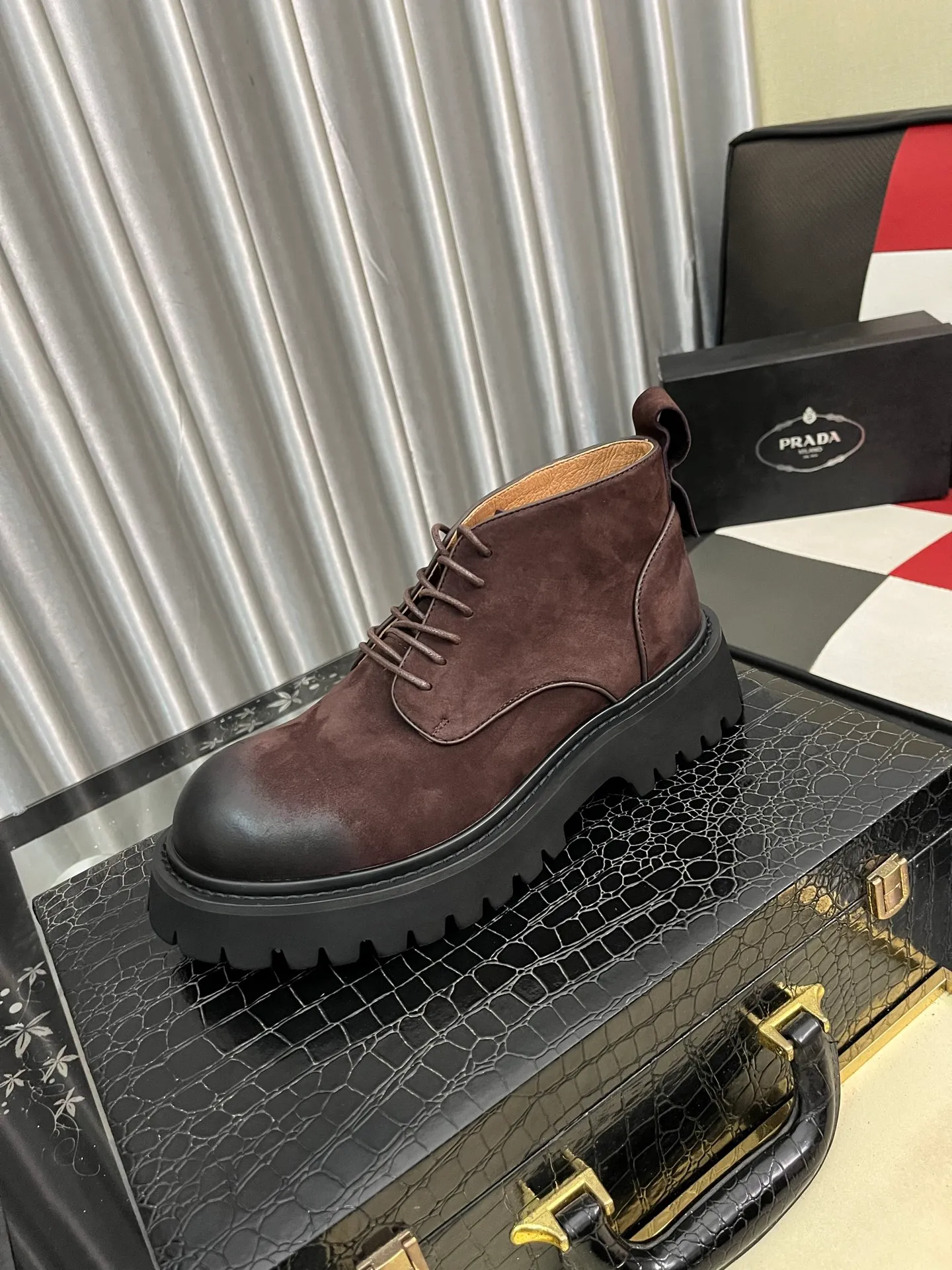 Men's shoes 💰560⌚️⌚️【PRADA】Prada - High-end quality original order·Formal leather shoes - Upper: imported 🔝 tumbled calf leather, hand-stitched mark thread, brand metal fastener cross-arm decoration - Lining: water-dyed cowhide - Outsole: ultra-light TR·rubber; molded outsole -Super high quality control·Fine workmanship: highlighted (high-end·luxury·grade) -Size :38-44